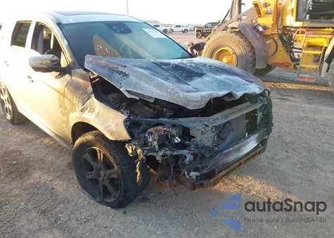 2015 Volvo Xc60 T5 Platinum из США, поврежденный, VIN YV440MDM3F2665183